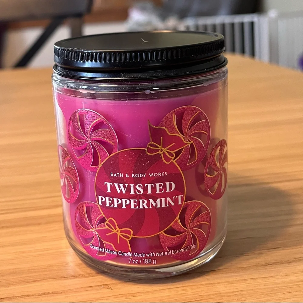 Bath & Body Works Single Wick Candle.